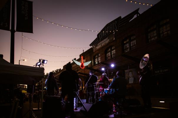 Night concert on Station Street