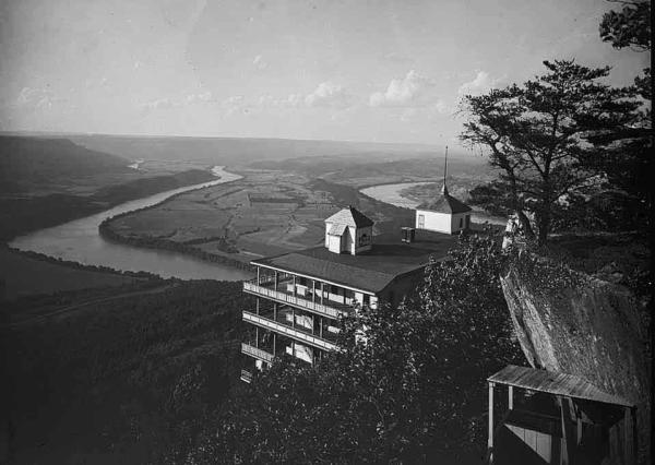 Point Hotel Loc 960px 2