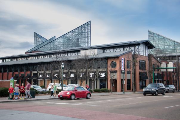 Puckett's street view